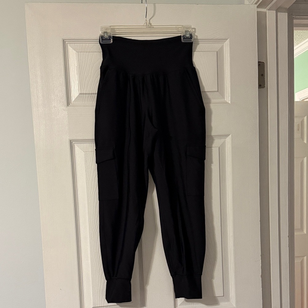 Old Navy Petite Black High-Waisted Joggers